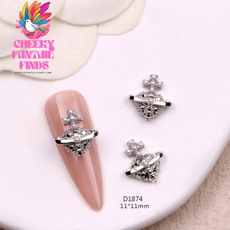 10pcs/lot Flat Bear Nails Charm Rhinestones Silver/Gold Nail Accessories Professional Charm Zirconia Diamond Luxury Parts DIY Cheeky Fantail Finds