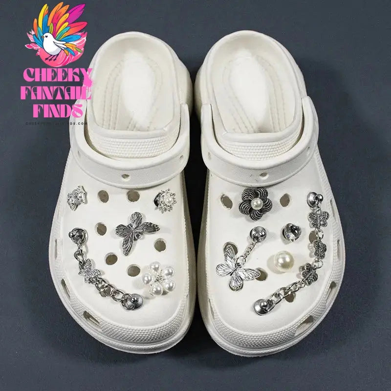 2023 Net Hot Designer Shoe Charms Chain Fashion Gift Punk Pendant Metal Buckle Hip Hop Shoe Decoration Accessories Cheeky Fantail Finds