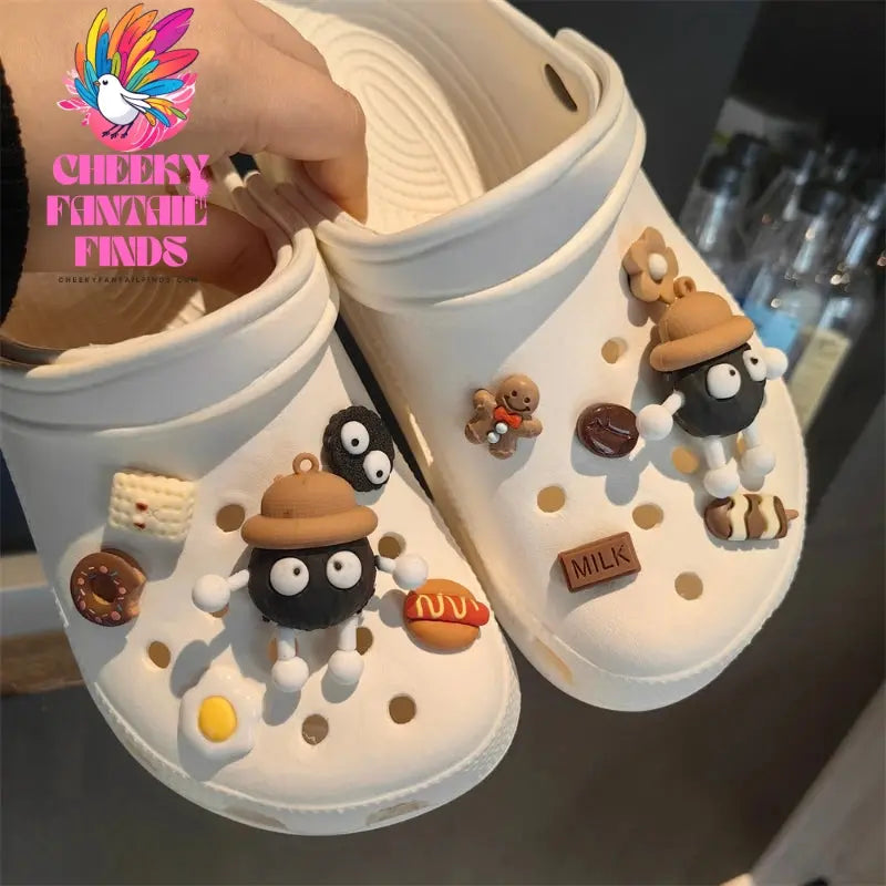 2024 New Black And white Contrasting Coal Ball Elf Hole Shoe Flower Set Bread Coffee Shoe Buckle Slippers Detachable Accessories Cheeky Fantail Finds