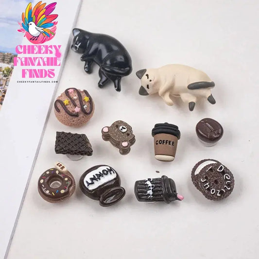 2024 New Cute 3D Cats Shoe Charms Designer DIY Stereo Shoe Decoration Clogs Hello Kids Women Girls Gifts Charm for Jibb Cheeky Fantail Finds