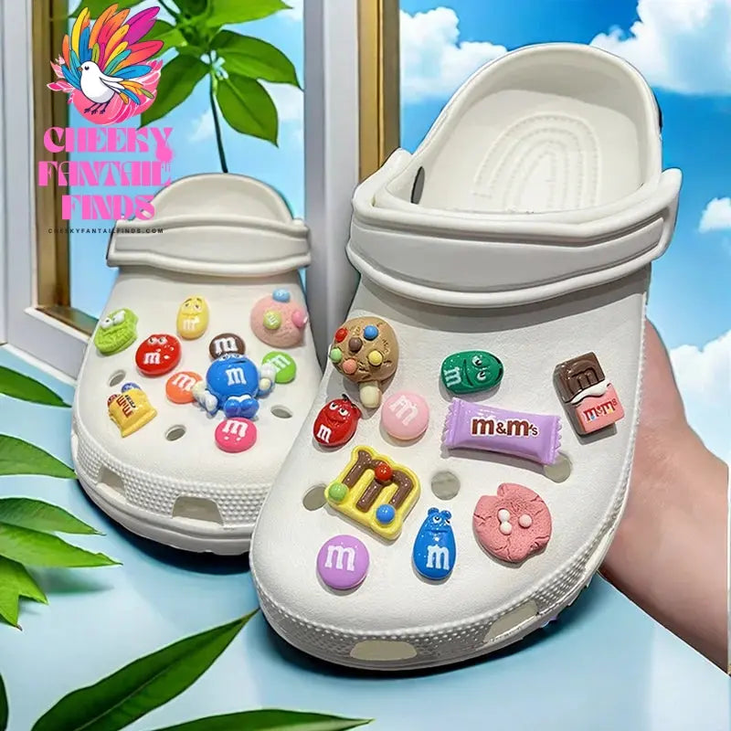 2024 Whole Set Hot Sale DIY Hole Shoes Charms for Cute Cartoon Handmade Charms Designer Quality Garden Shoe Decoration Girl Gift Cheeky Fantail Finds