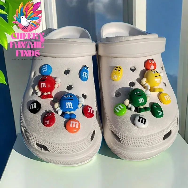 2024 Whole Set Hot Sale DIY Hole Shoes Charms for Cute Cartoon Handmade Charms Designer Quality Garden Shoe Decoration Girl Gift Cheeky Fantail Finds