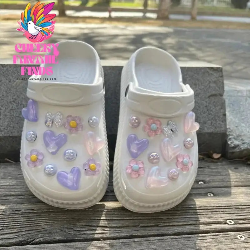 24pcs Hot Sale DIY Hole Shoes Charms Water Cute Heart Design Handmade Charms Designer Quality Garden Shoe Decoration Girl Gift Cheeky Fantail Finds