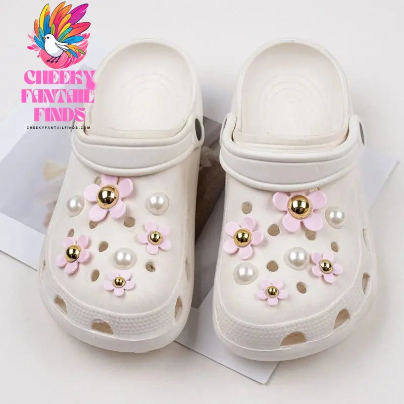 Best Selling Hole Shoes Charms Ready To Put on White Daisy Sunflower Combination Suit Shoe Buckle Girlish Shoes Accessories 2024 Cheeky Fantail Finds
