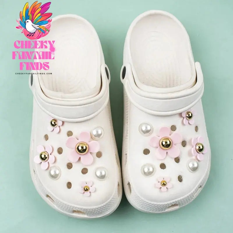 Best Selling Hole Shoes Charms Ready To Put on White Daisy Sunflower Combination Suit Shoe Buckle Girlish Shoes Accessories 2024 Cheeky Fantail Finds