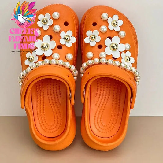 Fashion Elegant Hole Shoe Charms for Flower Pearl Clogs Jeans Cartoon Cute Charms Designer Vintage Luxury Shoe Decorations NEW Cheeky Fantail Finds