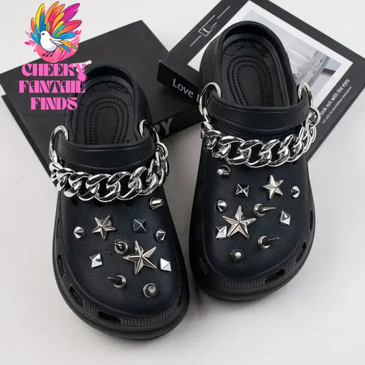 High Quality Fashion Metal Rivet Hole Shoe Charms Designer Vintage Clogs Shoe Accessories Trend All-match Charms DIY Punk Style Cheeky Fantail Finds