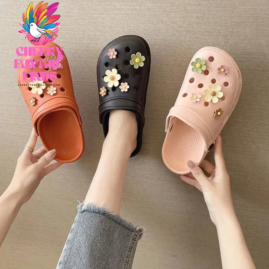 Hot sales Shoes Charms Ready To Put on White Daisy Sunflower Combination Suit Shoe Buckle Girlish Shoes Accessories Cheeky Fantail Finds