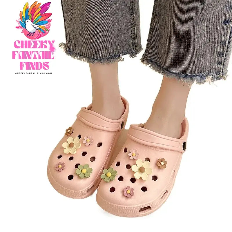 Hot sales Shoes Charms Ready To Put on White Daisy Sunflower Combination Suit Shoe Buckle Girlish Shoes Accessories Cheeky Fantail Finds