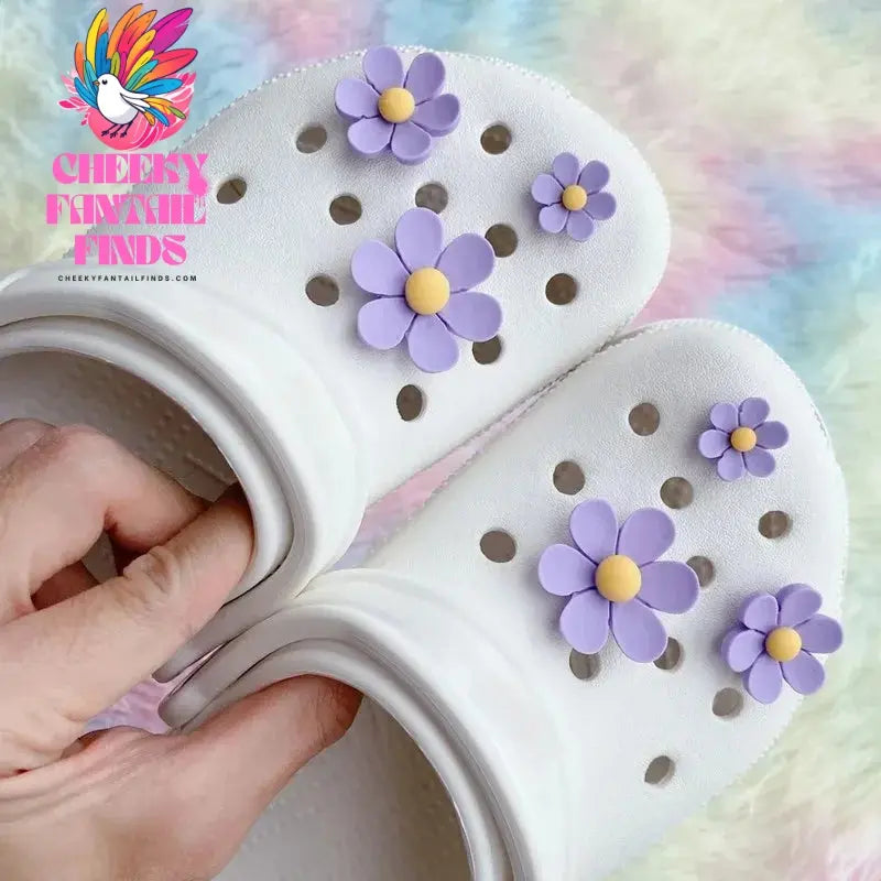 Hot sales Shoes Charms Ready To Put on White Daisy Sunflower Combination Suit Shoe Buckle Girlish Shoes Accessories Cheeky Fantail Finds