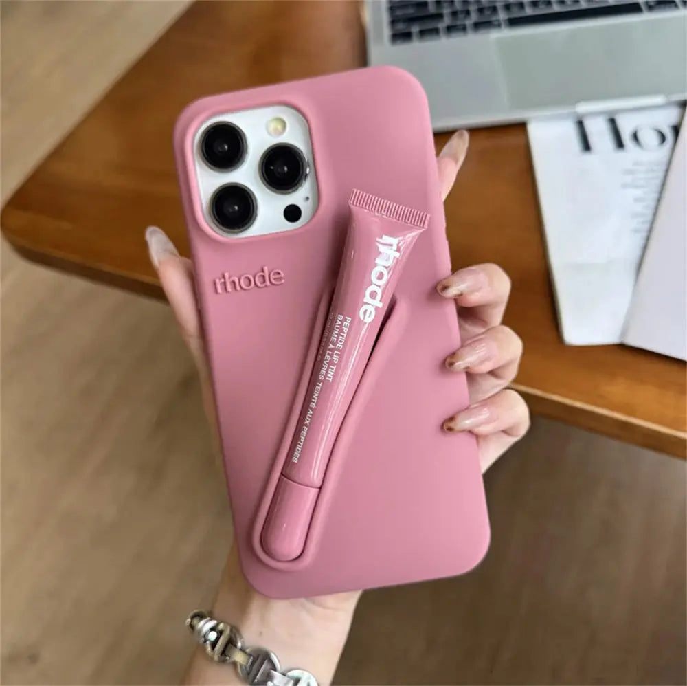 Luxury Rhode DIY Lipstick Soft Silicone Case for iPhone 16 15 13 11 14 12 Pro Max Plus Portable Lip Gloss Holder Ins Phone Cover Cheeky Fantail Finds