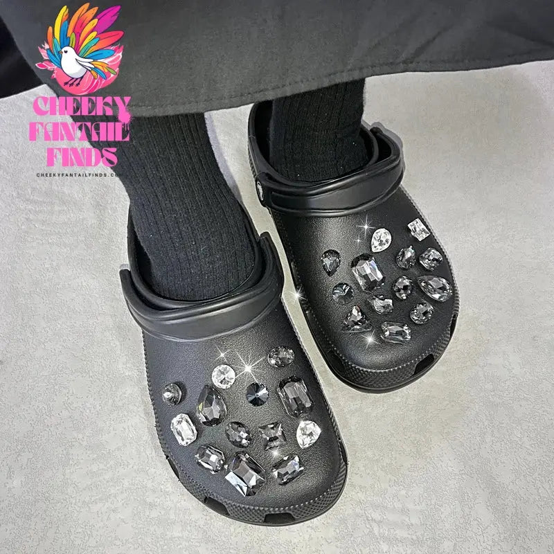 New Style Hot Sale DIY Black Crystal Rhinestone Hole Shoes Charms Designer Quality Garden Shoe Decoration Set Accessories Cheeky Fantail Finds