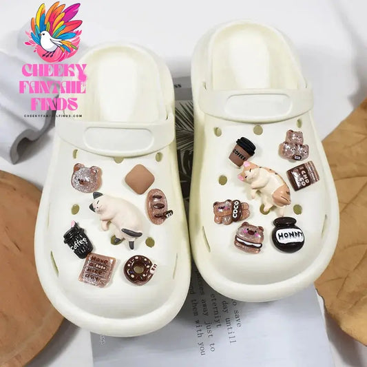 2024 New Cute 3D Cats Shoe Charms Designer DIY Stereo Shoe Decoration Clogs Hello Kids Women Girls Gifts Charm for Jibb Cheeky Fantail Finds