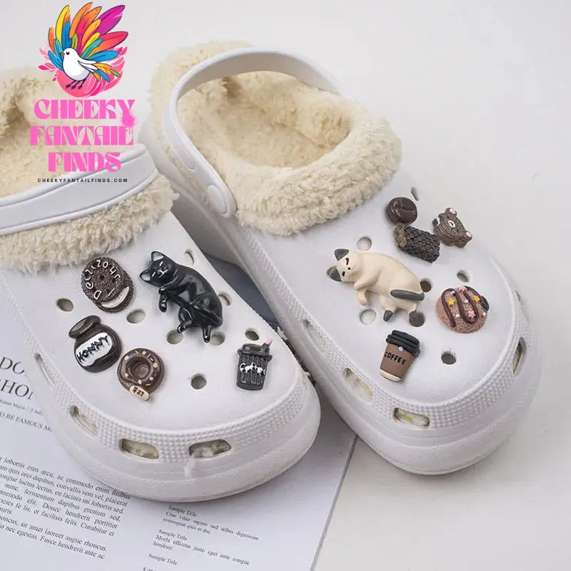 2024 New Cute 3D Cats Shoe Charms Designer DIY Stereo Shoe Decoration Clogs Hello Kids Women Girls Gifts Charm for Jibb Cheeky Fantail Finds
