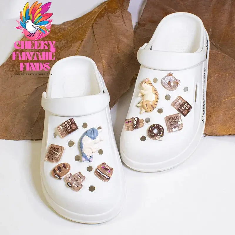 2024 New Cute 3D Cats Shoe Charms Designer DIY Stereo Shoe Decoration Clogs Hello Kids Women Girls Gifts Charm for Jibb Cheeky Fantail Finds