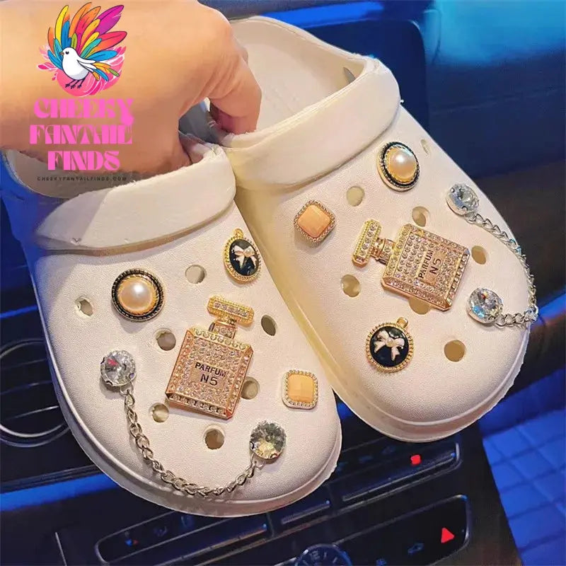 2024 New Shoe Charms for DIY Garden Shoe Set Accessories Decoration Buckle for Shoe Charm Accessories Kids Party Girls Gift Cheeky Fantail Finds