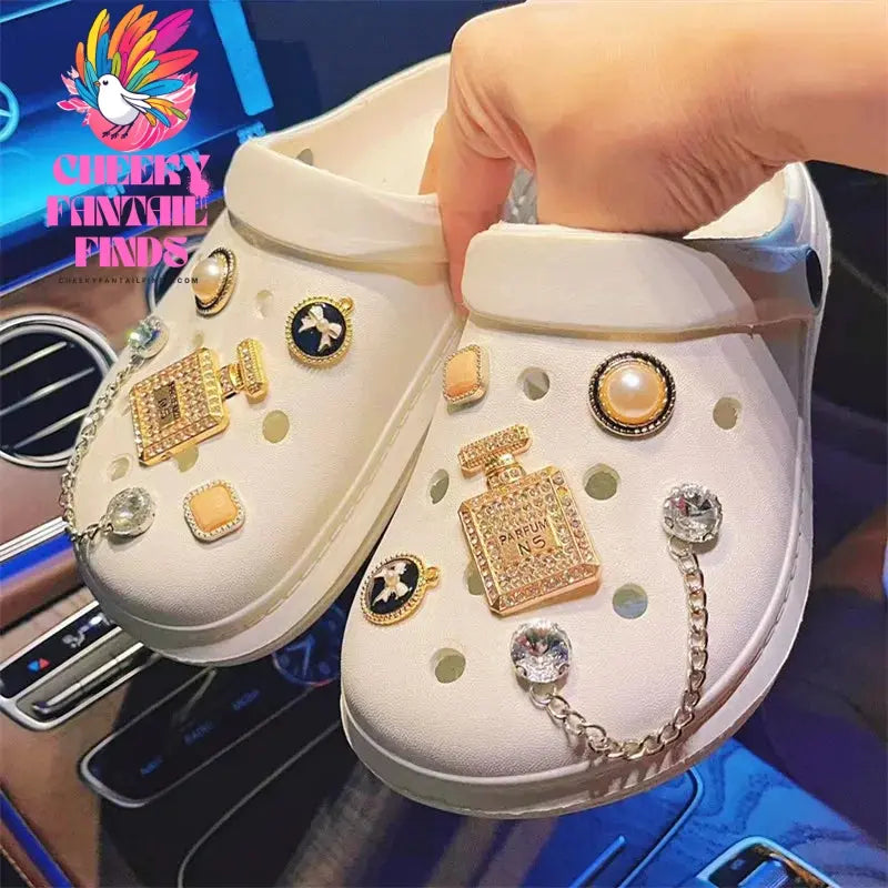 2024 New Shoe Charms for DIY Garden Shoe Set Accessories Decoration Buckle for Shoe Charm Accessories Kids Party Girls Gift Cheeky Fantail Finds