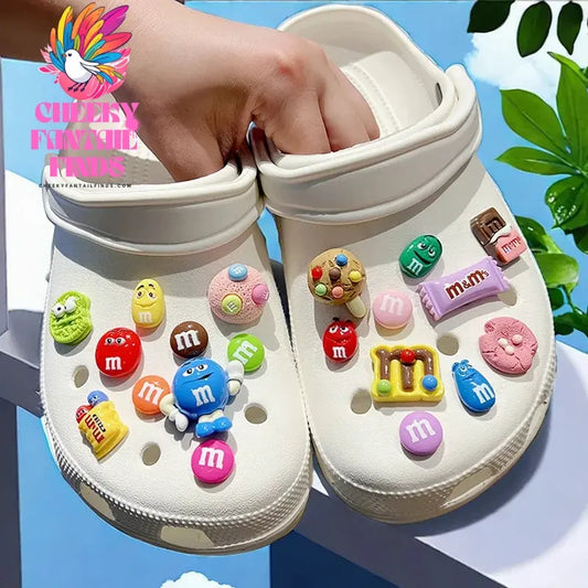 2024 Whole Set Hot Sale DIY Hole Shoes Charms for Cute Cartoon Handmade Charms Designer Quality Garden Shoe Decoration Girl Gift Cheeky Fantail Finds