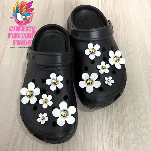 Best Selling Hole Shoes Charms Ready To Put on White Daisy Sunflower Combination Suit Shoe Buckle Girlish Shoes Accessories 2024 Cheeky Fantail Finds