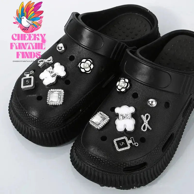 DIY Metal Fashion Set Hole Shoe Charms Accessories PVC Shoe Buckle Cute Pearl Bear Water Diamond Chain Shoes Decorations Cheeky Fantail Finds