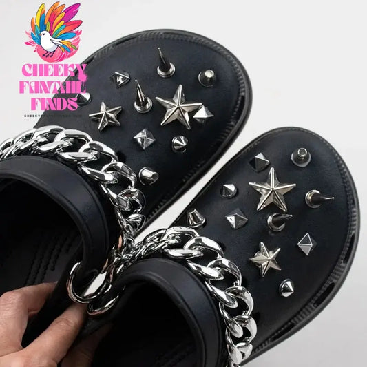 High Quality Fashion Metal Rivet Hole Shoe Charms Designer Vintage Clogs Shoe Accessories Trend All-match Charms DIY Punk Style Cheeky Fantail Finds