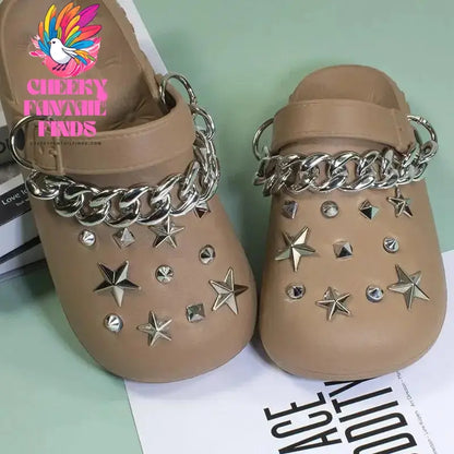 High Quality Fashion Metal Rivet Hole Shoe Charms Designer Vintage Clogs Shoe Accessories Trend All-match Charms DIY Punk Style Cheeky Fantail Finds
