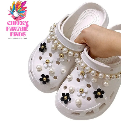 Hot Sale Sweet Cute Girly Hole shoes Charms Designer Elegant Vintage Pearl Chain Shoe Jewelry All-match Flower Shoe Charms for Cheeky Fantail Finds