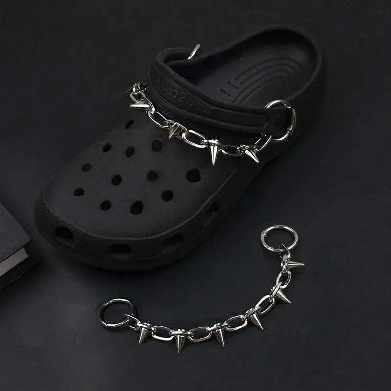 New Designer Shoe Charms Chain Fashion Gift Punk Pendant Metal Buckle Hip Hop Shoe Decoration Accessories For 2024 Hot Cheeky Fantail Finds