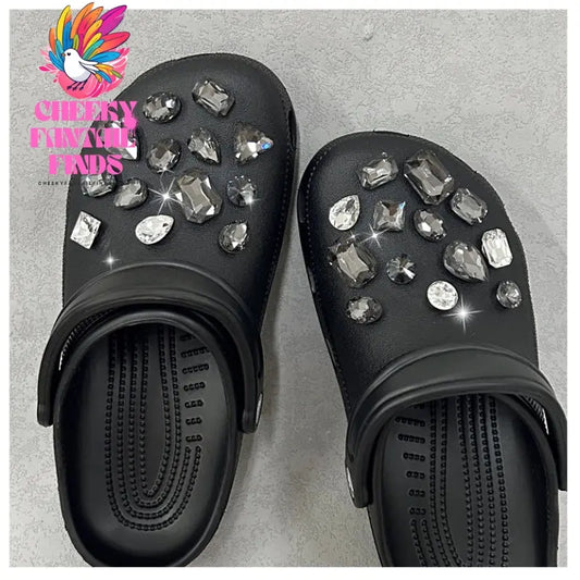 New Style Hot Sale DIY Black Crystal Rhinestone Hole Shoes Charms Designer Quality Garden Shoe Decoration Set Accessories Cheeky Fantail Finds