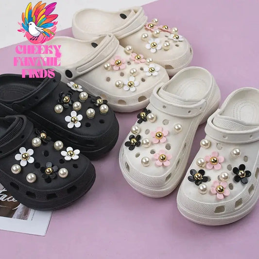 Sweet Cute Girly Hole Shoe Charms Designer Elegant Vintage Pearl Shoe Jewelry All-match Flower Shoe Charms for Hot Sale New Cheeky Fantail Finds