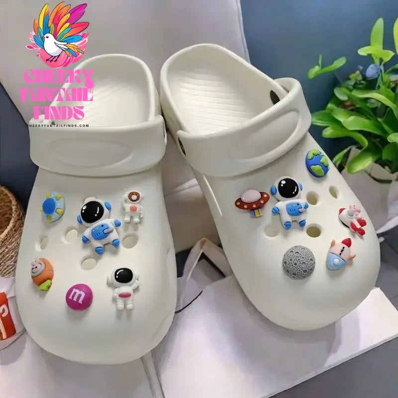 Whole Set Hot Sale DIY Hole Shoes Charms Astronaut Accessories Designer Quality Garden Shoe Decoration Girl Gift New Cheeky Fantail Finds