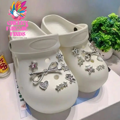 Whole Set Hot Sale DIY Hole Shoes Charms Silver bow five star Accessories Designer Quality Garden Shoe Decoration Girl Gift Cheeky Fantail Finds
