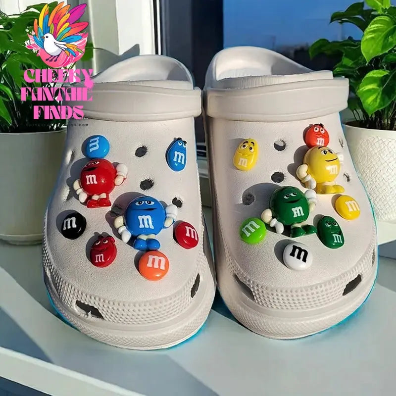 Whole Set Hot Sale DIY Hole Shoes Charms for Cute Cartoon Handmade Charms Designer Quality Garden Shoe Decoration Girl Gift Cheeky Fantail Finds