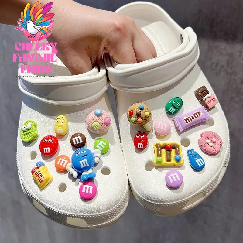 Whole Set Hot Sale DIY Hole Shoes Charms for Cute Cartoon Handmade Charms Designer Quality Garden Shoe Decoration Girl Gift Cheeky Fantail Finds
